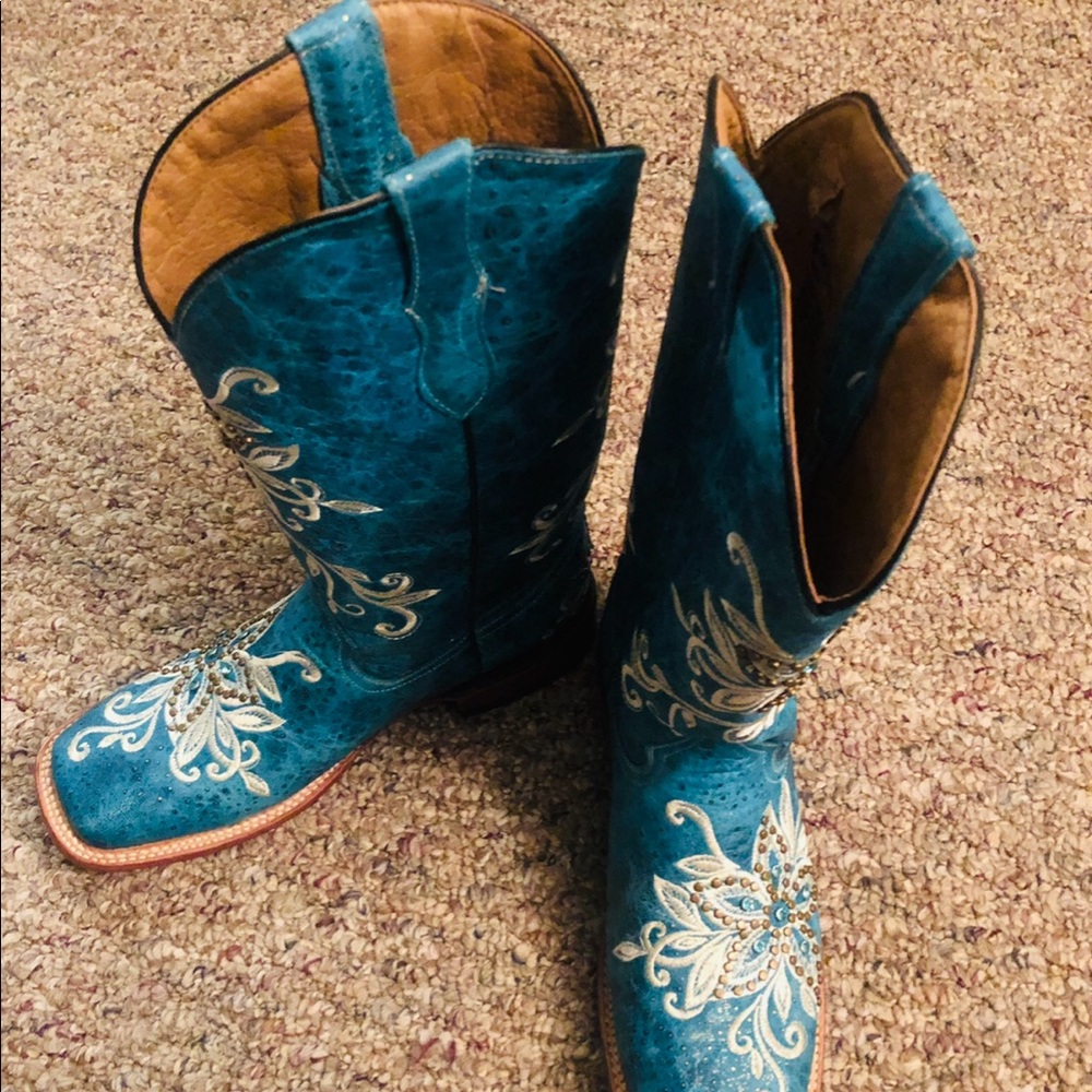 Cowgirl boots SOLD!!!!